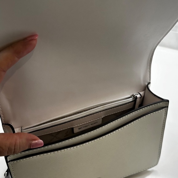 Michael Kors Jet Set Large Fulflap Chain Saffiano Leather Crossbody Bag White - Picture 8 of 9